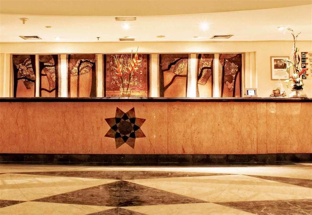 Arcadia Surabaya Hotel Ngoại thất bức ảnh