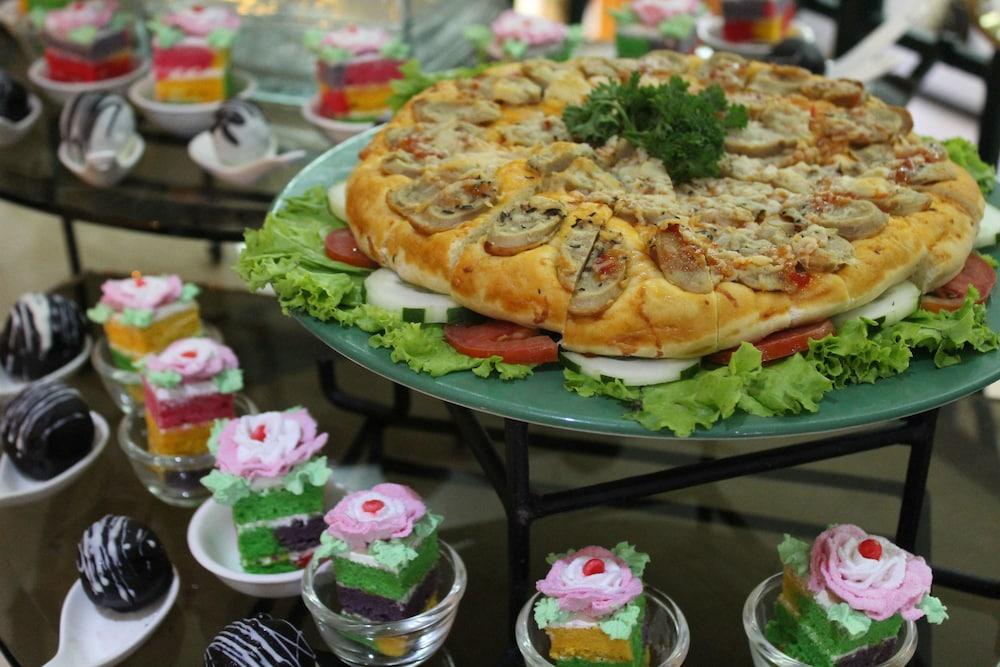 Arcadia Surabaya Hotel Ngoại thất bức ảnh