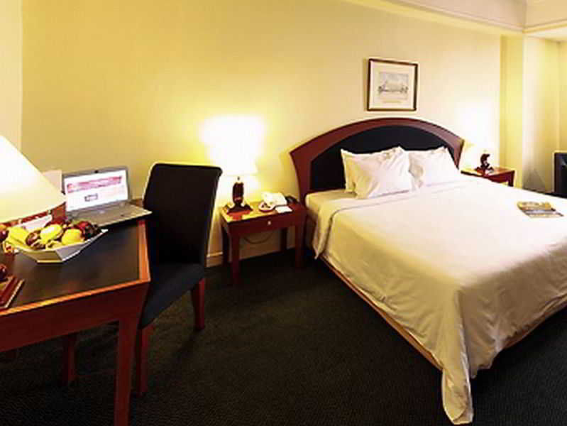 Arcadia Surabaya Hotel Ngoại thất bức ảnh