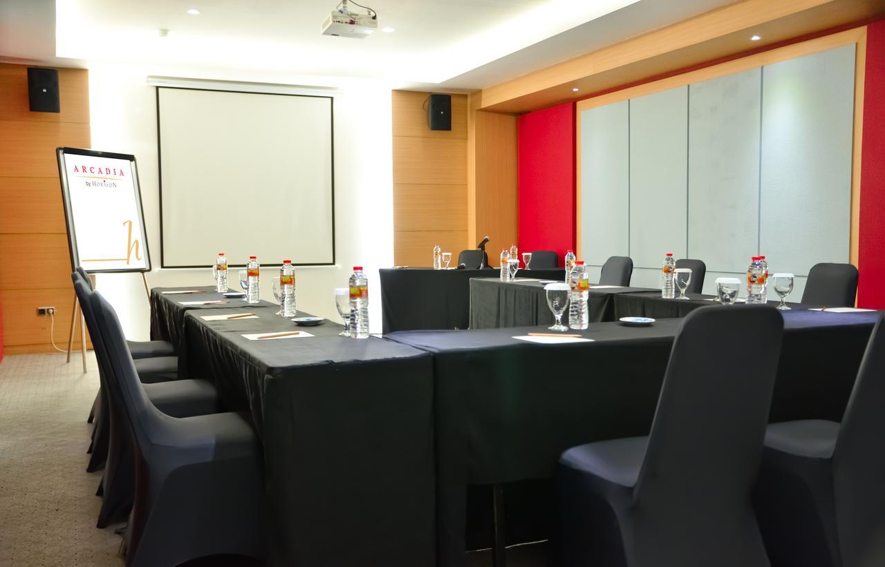 Arcadia Surabaya Hotel Ngoại thất bức ảnh