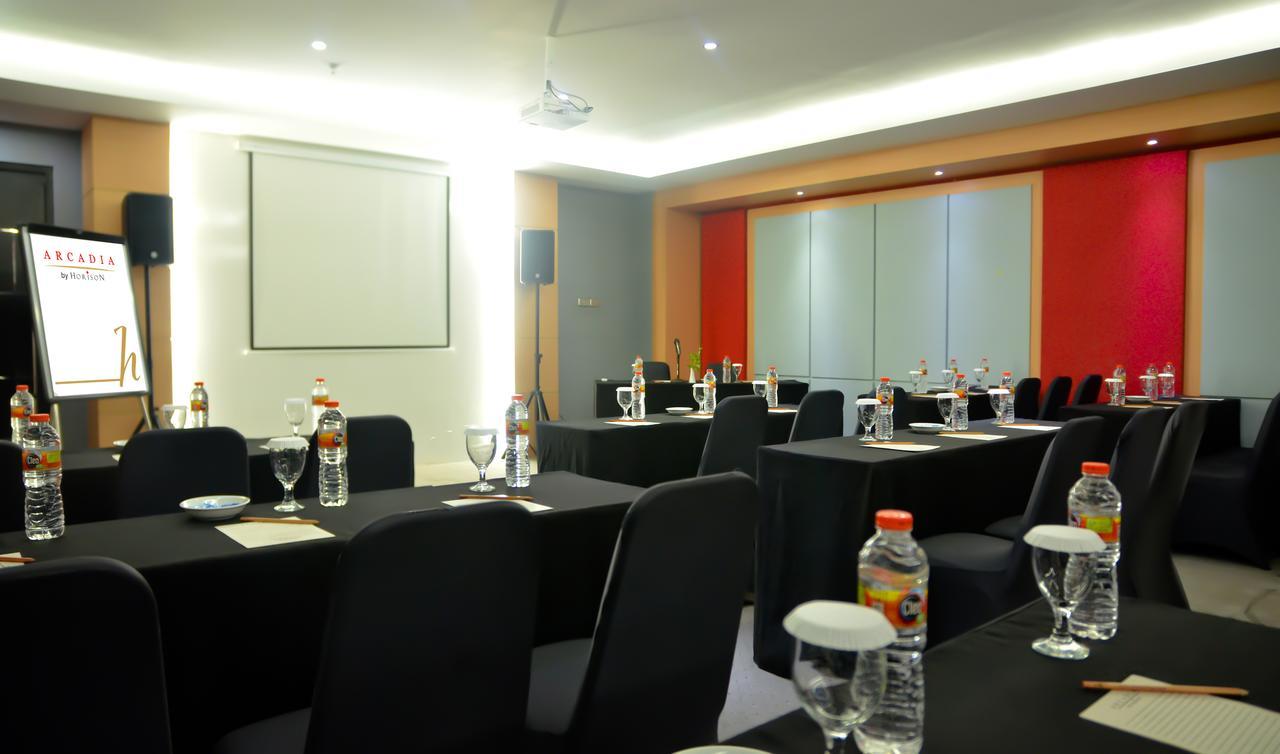 Arcadia Surabaya Hotel Ngoại thất bức ảnh
