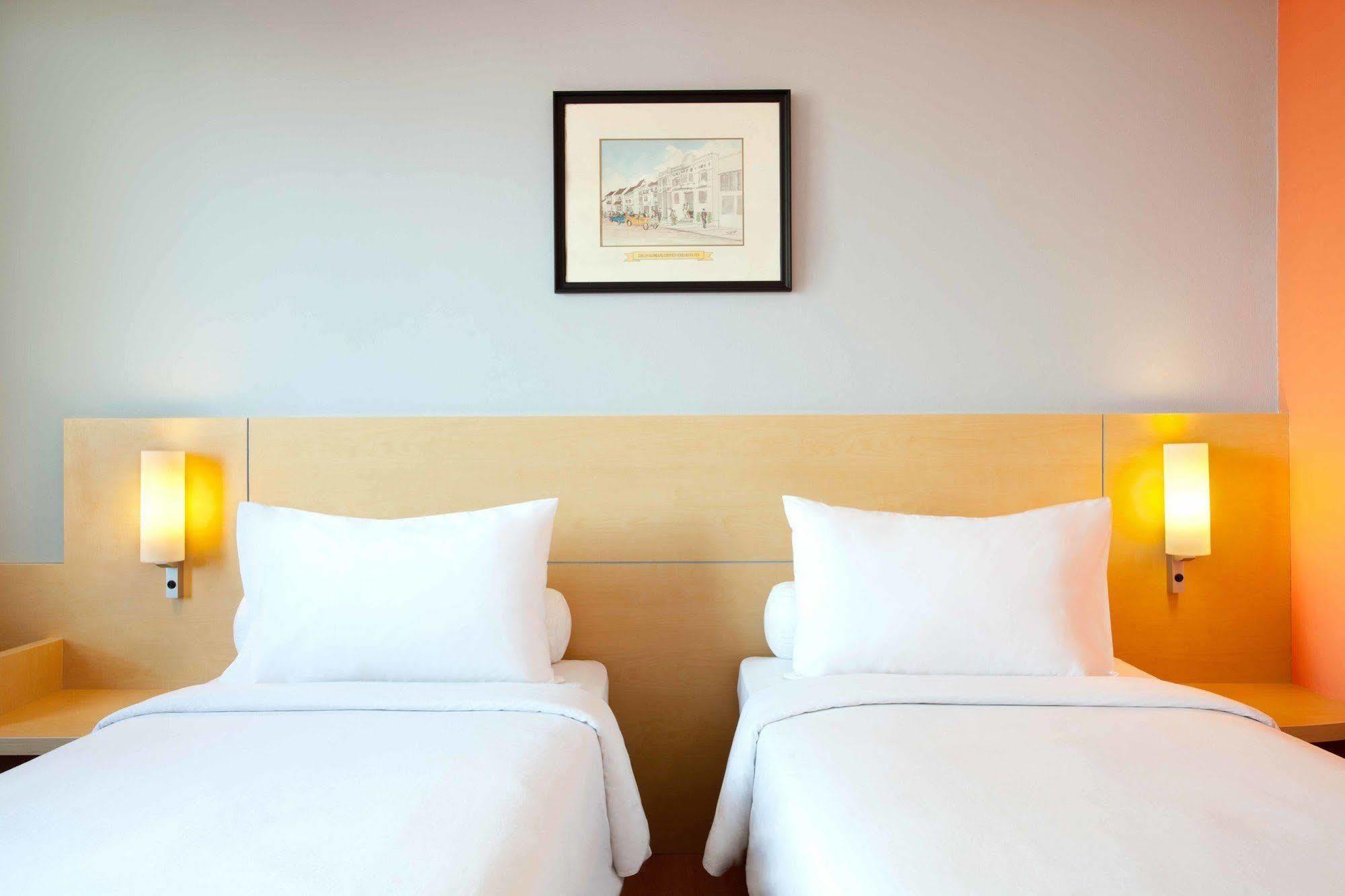 Arcadia Surabaya Hotel Ngoại thất bức ảnh