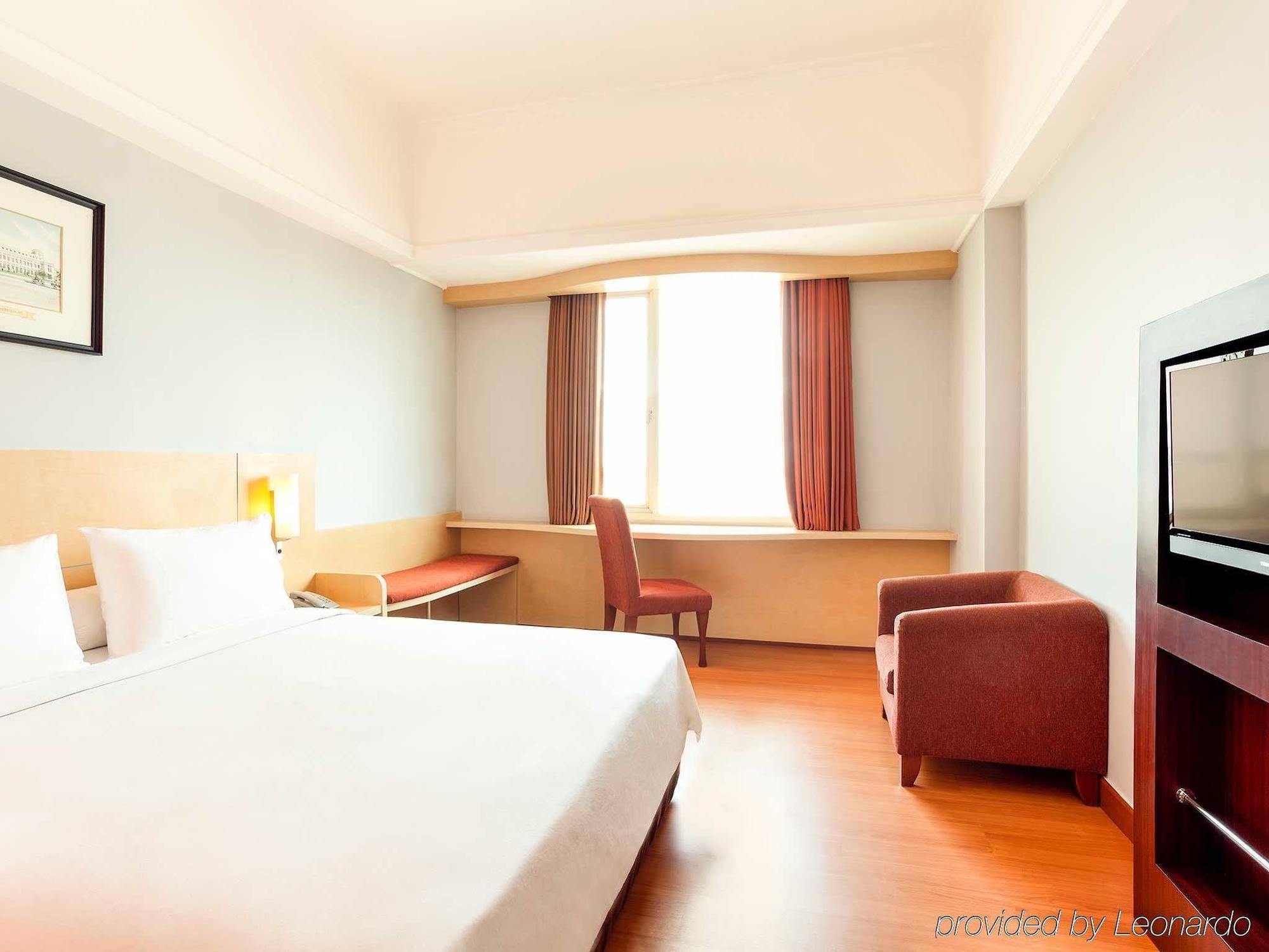 Arcadia Surabaya Hotel Ngoại thất bức ảnh