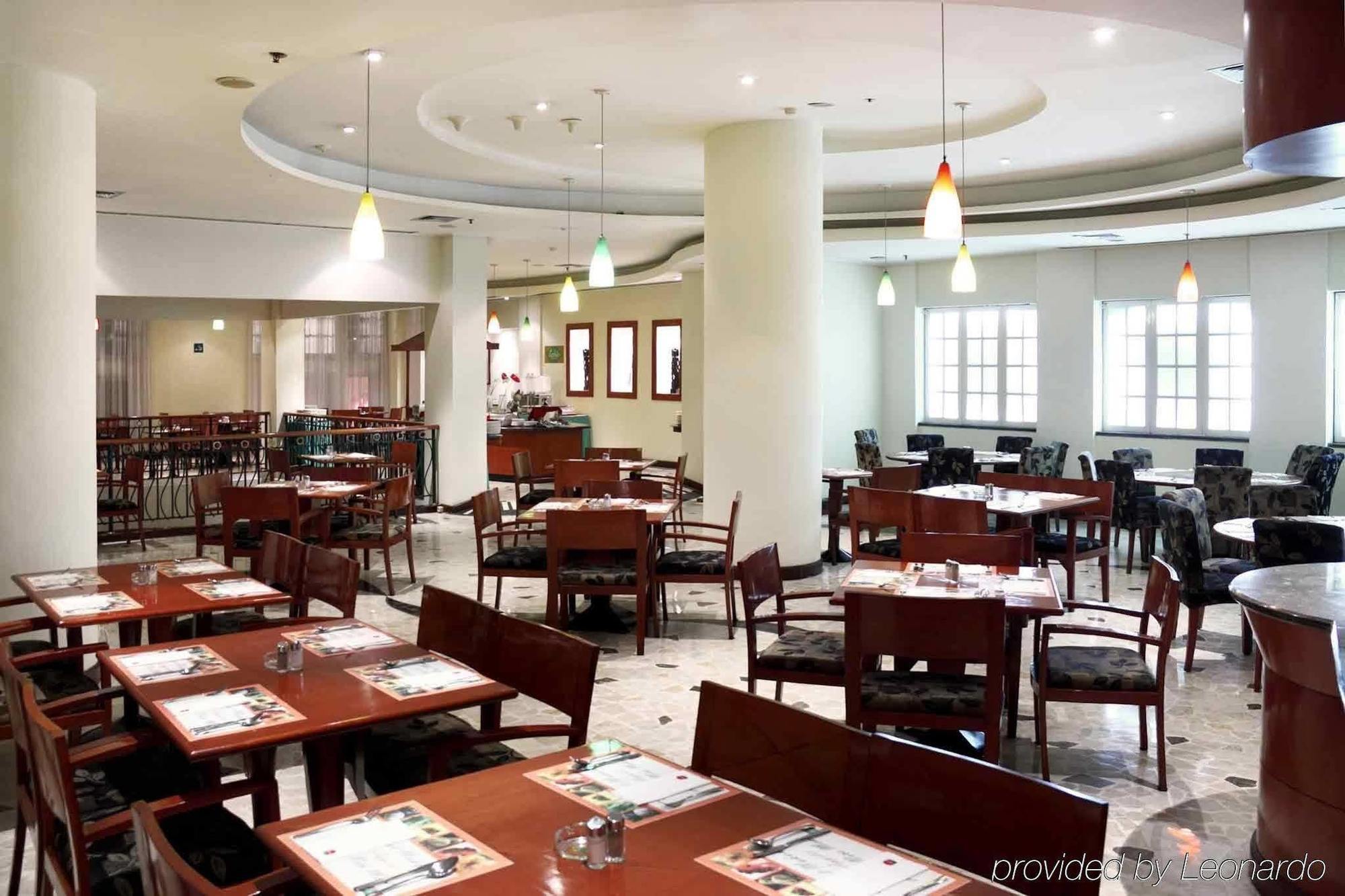 Arcadia Surabaya Hotel Ngoại thất bức ảnh