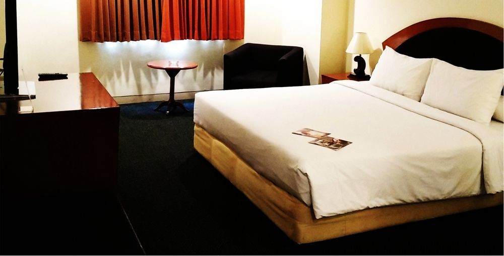 Arcadia Surabaya Hotel Ngoại thất bức ảnh