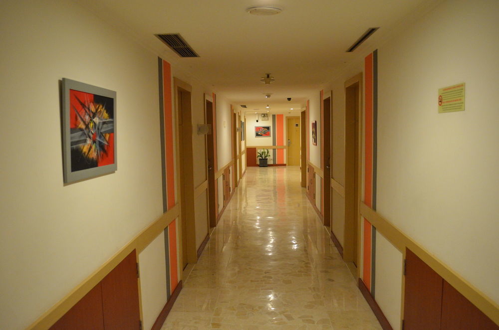 Arcadia Surabaya Hotel Ngoại thất bức ảnh