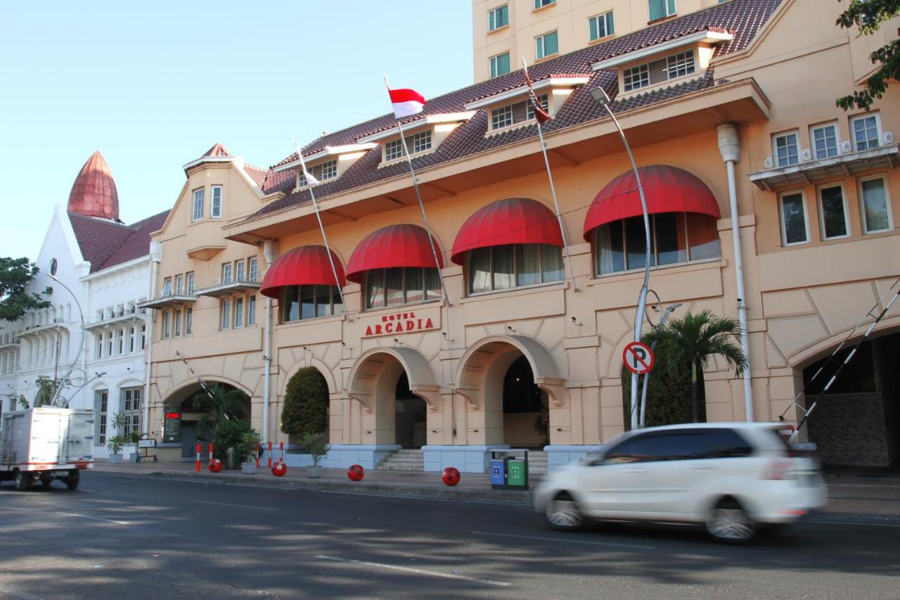 Arcadia Surabaya Hotel Ngoại thất bức ảnh