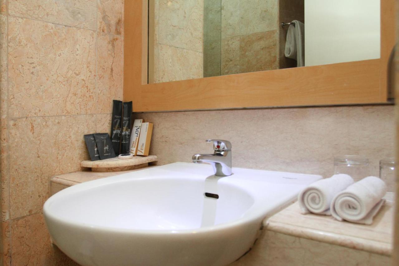 Arcadia Surabaya Hotel Ngoại thất bức ảnh